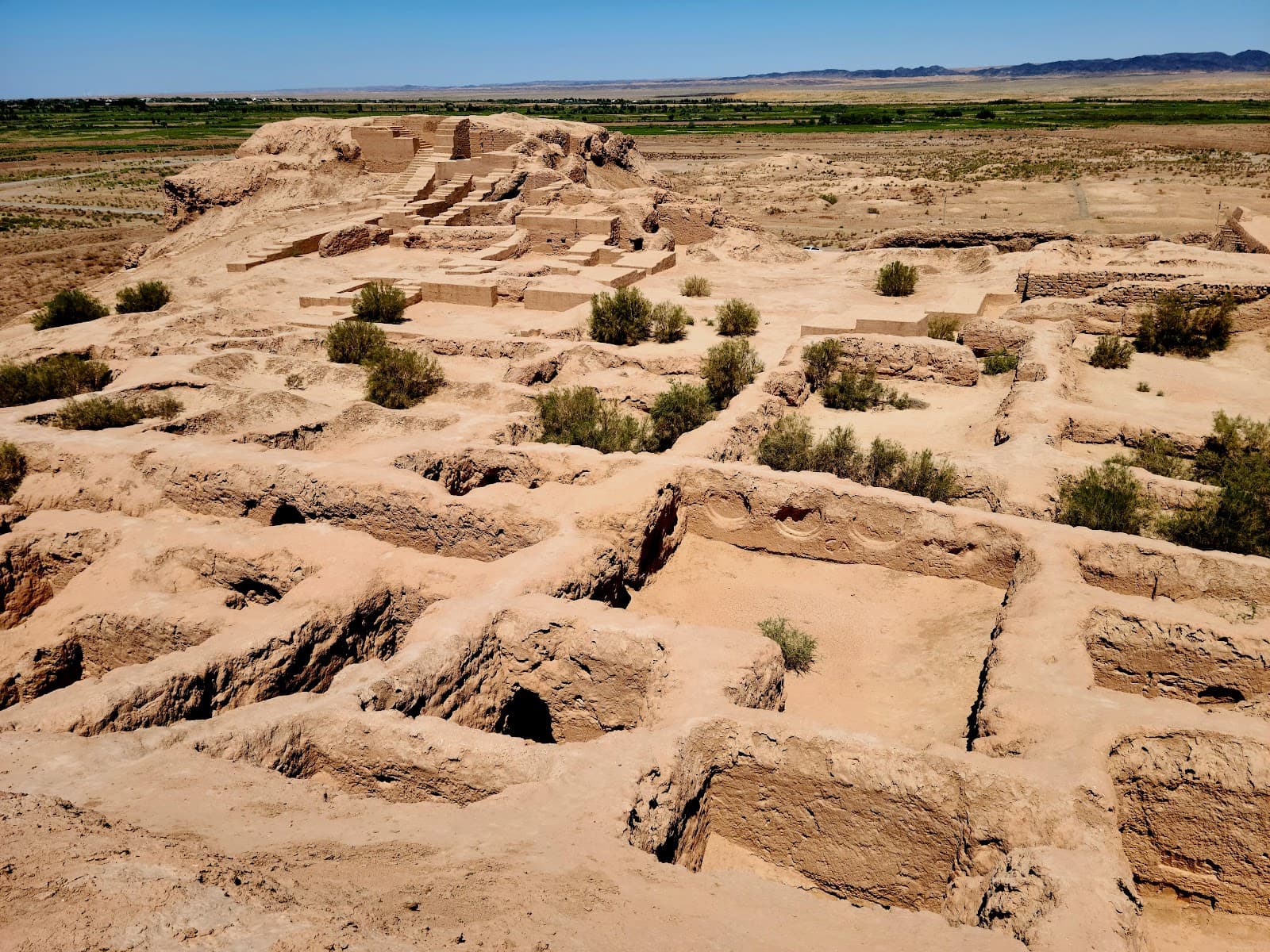 Topraq-Kala Karakalpakstan Uzbekistan palace-temple in Kartaube, Beruniy District, Republic of Karakalpakstan, Uzbekistan, Karakalpakstan - Indo-Khorezmian Palace-Temple architecture style, Khorezmian Palace architecture style, Central Asian Temple architecture style, Indic Artistic Traditions architecture style (Kushan Period) - thumbnail