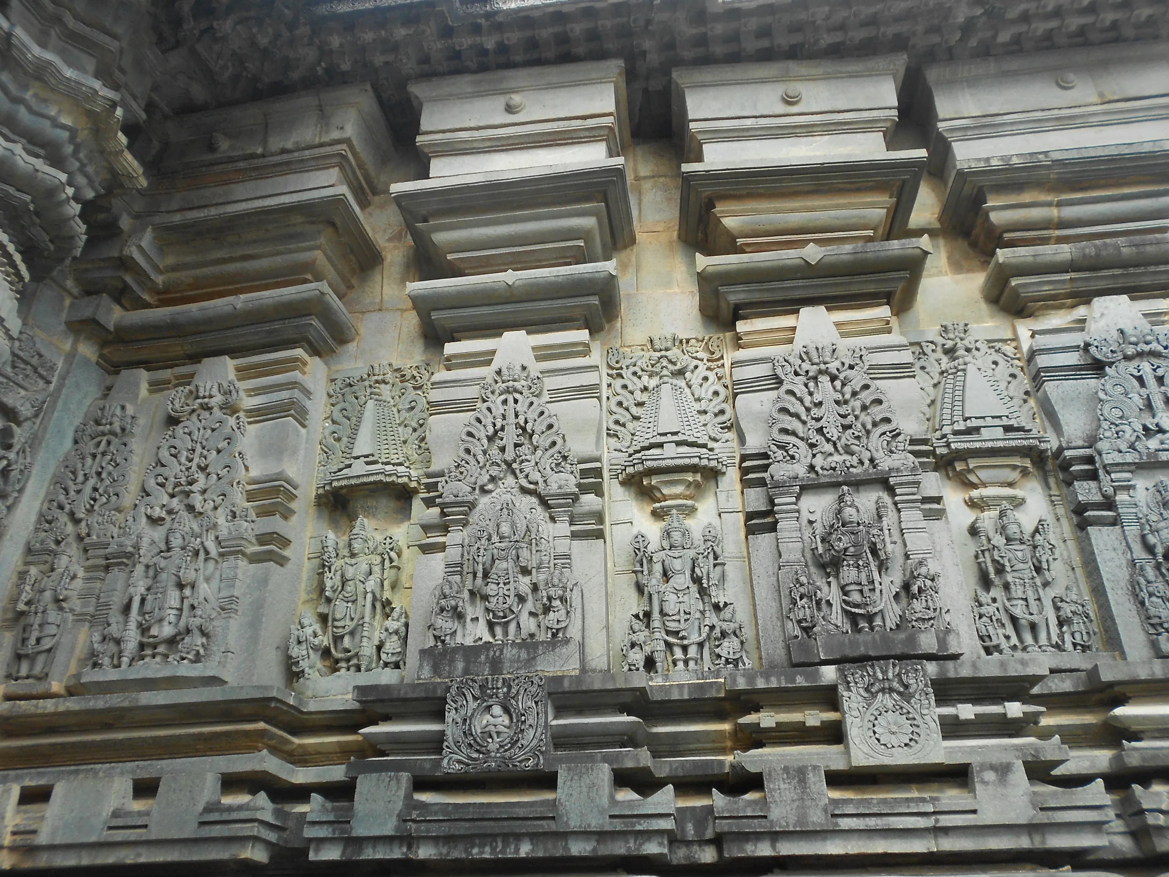 Chennakesava Temple Belur temple in Belur (573115), Mysore Division, Karnataka, India, Karnataka - Hoysala architecture style, Vesara architecture style, Karnata Dravida architecture style, Dravida architecture style (Hoysala Period) - thumbnail