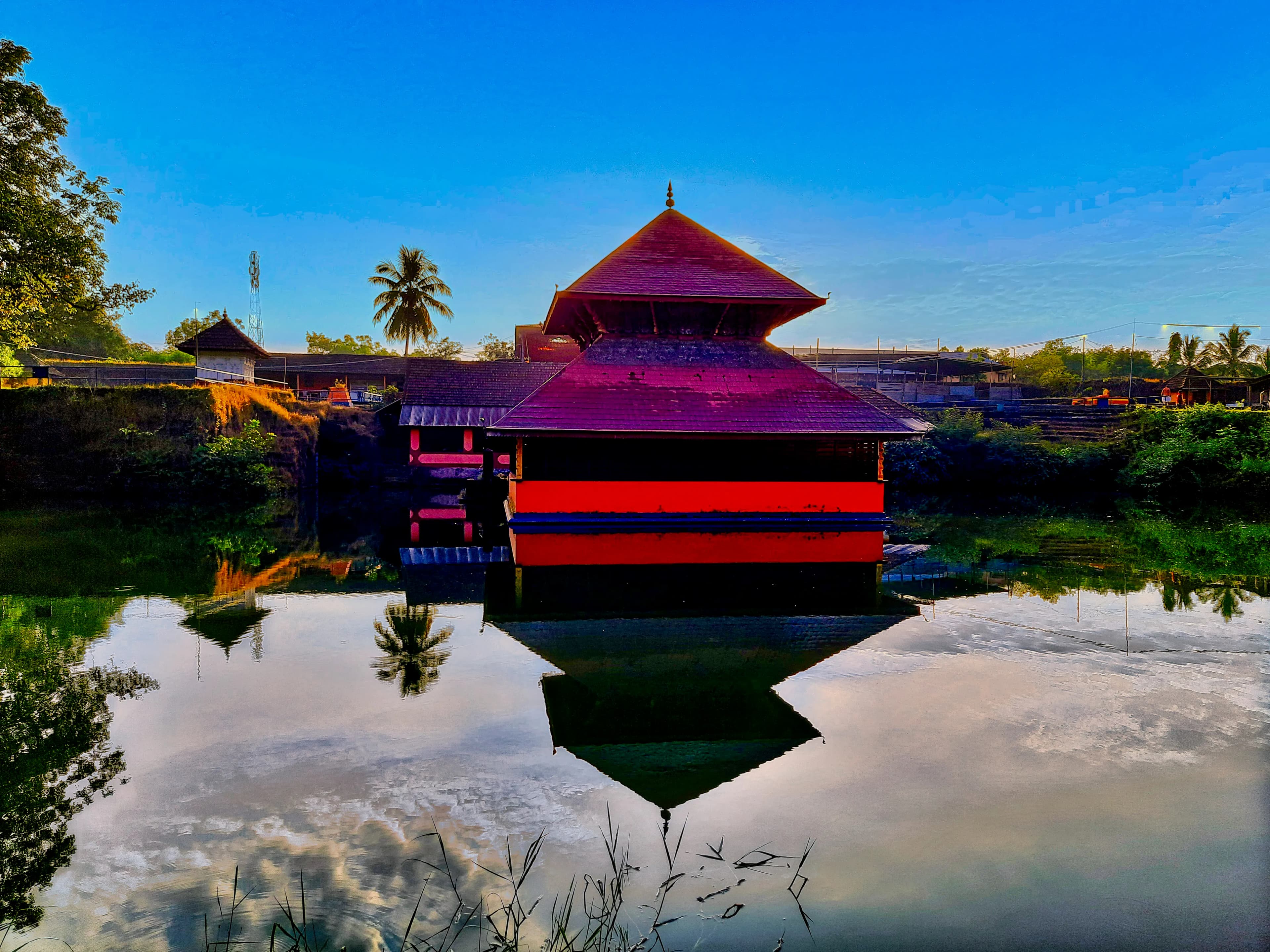 Ananthapura Lake Temple Kasaragod