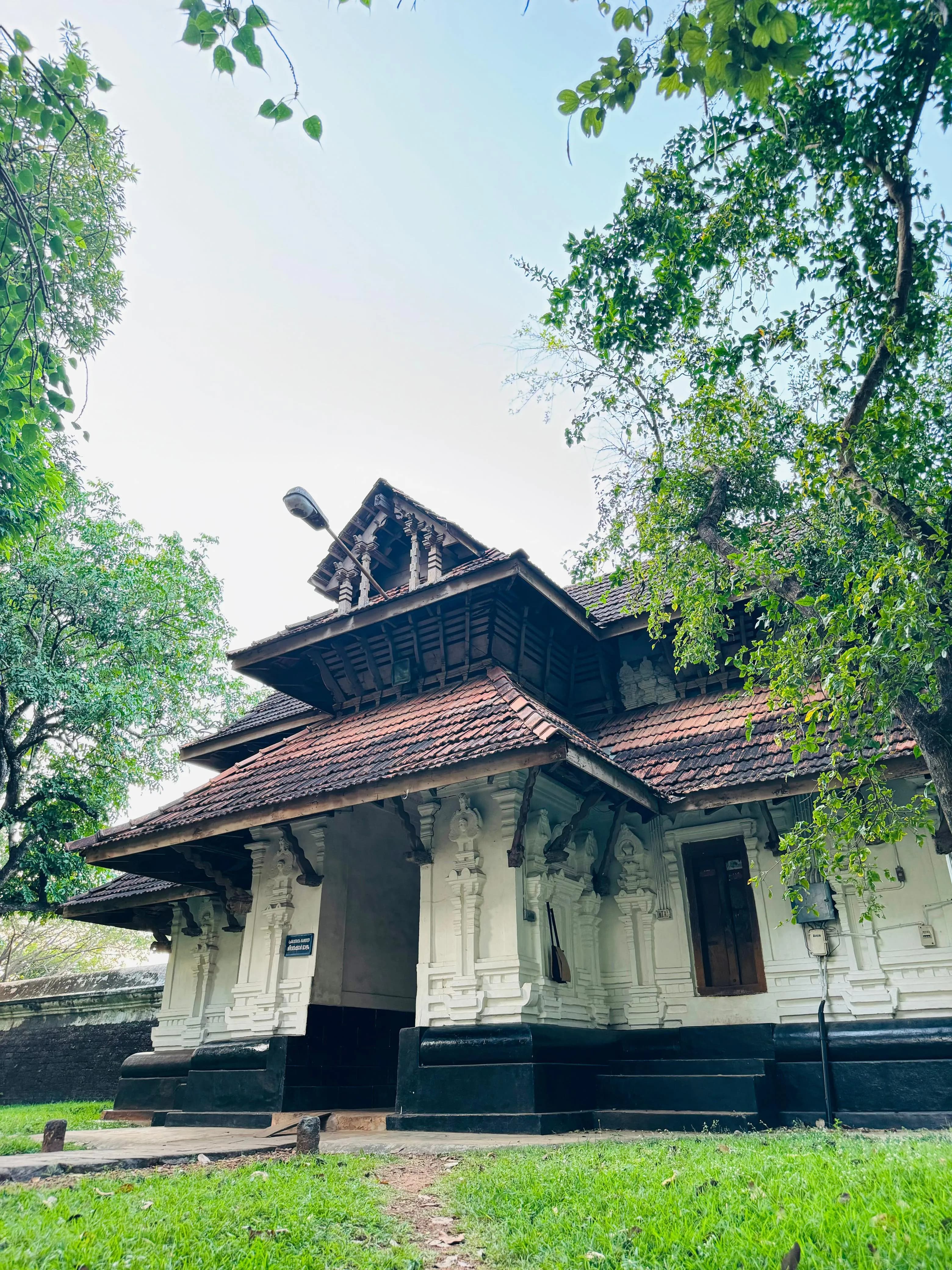 Preserve Vadakkunnathan Temple Thrissur Heritage Site - Image 2