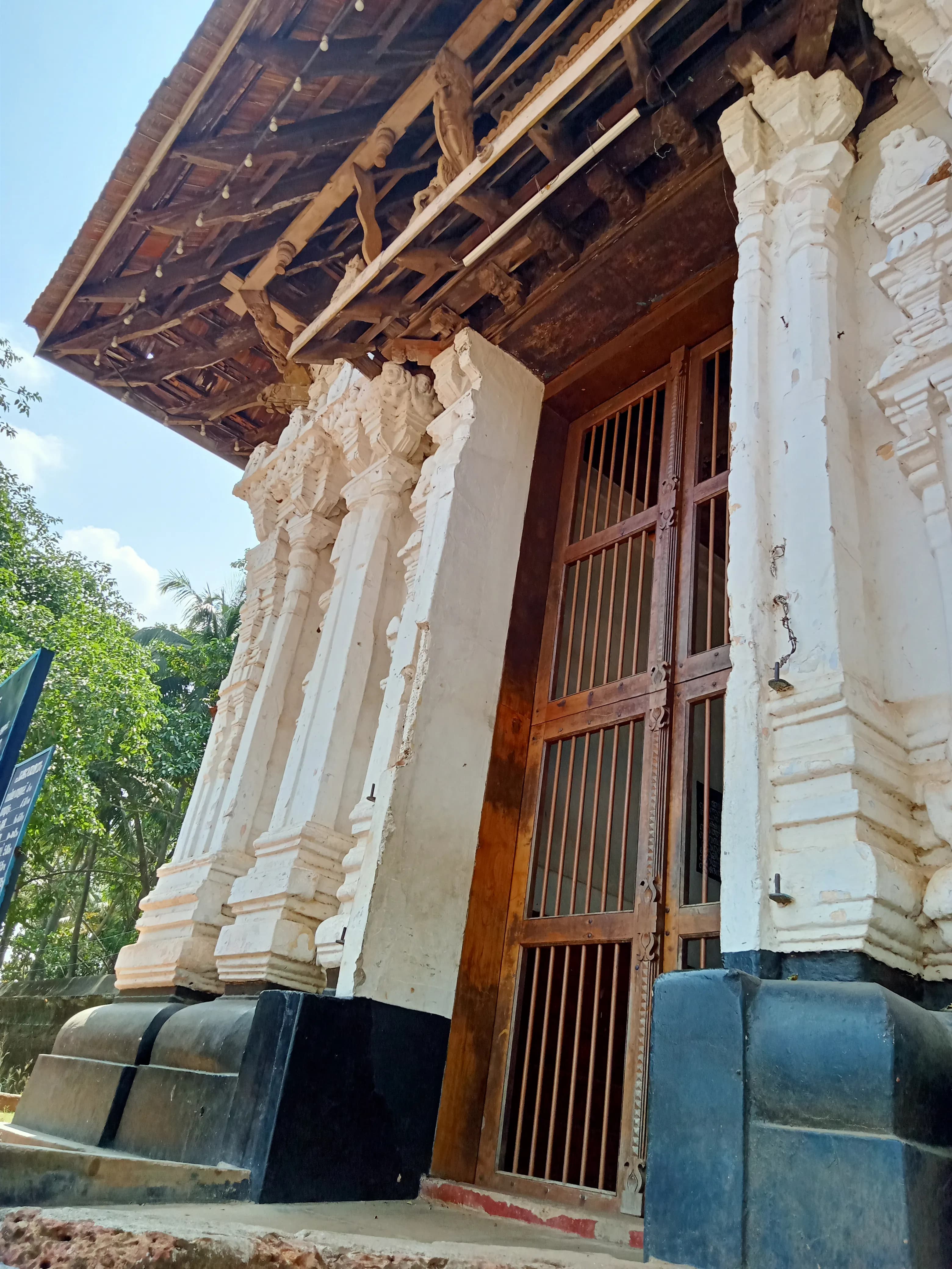 Preserve Vadakkunnathan Temple Thrissur Heritage Site - Image 5