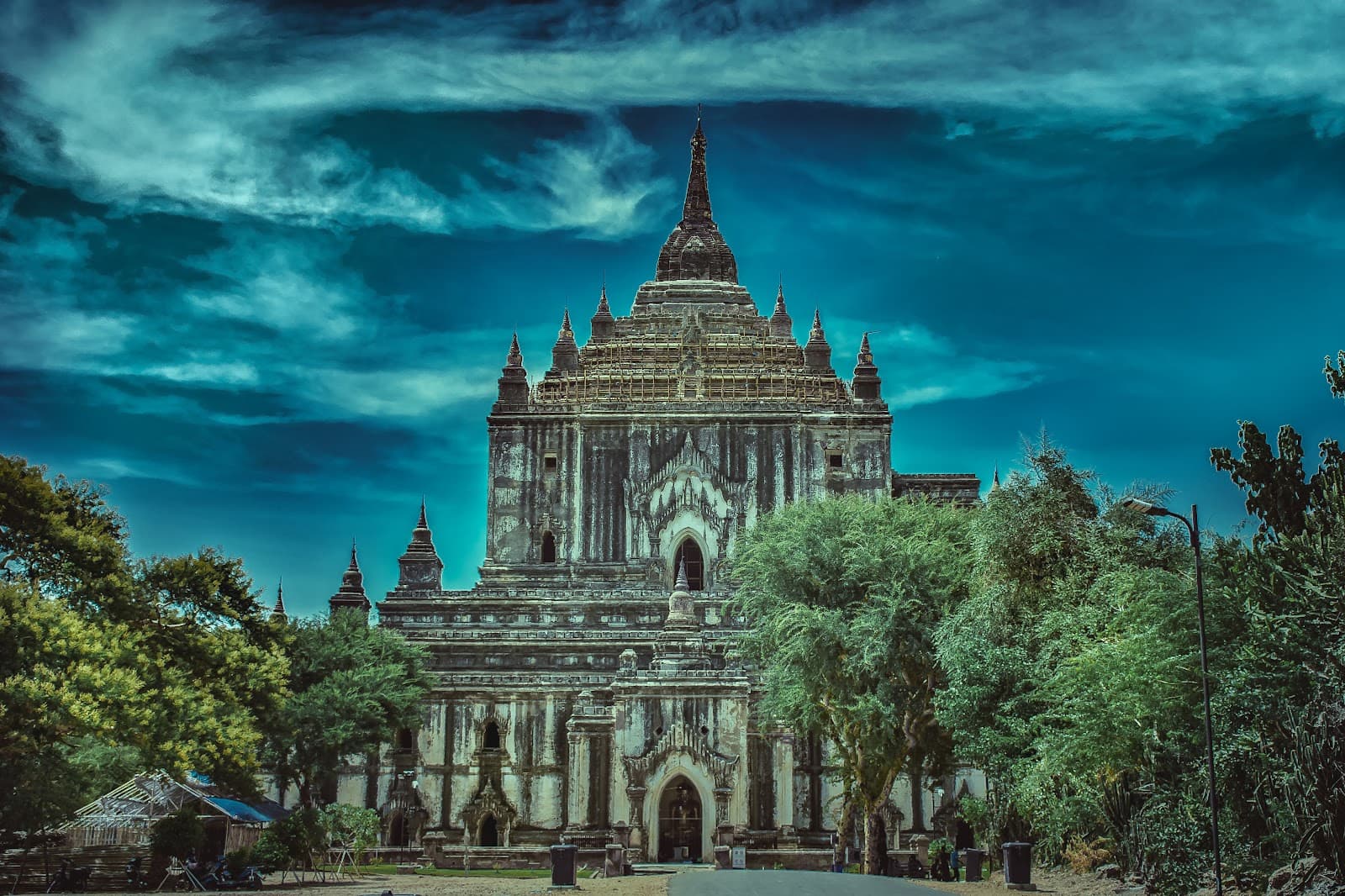 Thatbyinnyu Temple Bagan monument in Old Bagan, Nyaung-U, Mandalay Region, Myanmar (Burma), Mandalay - Nagara architecture style, Pala architecture style, Gupta architecture style, Mandala-Based architecture style (Pala Period) - thumbnail