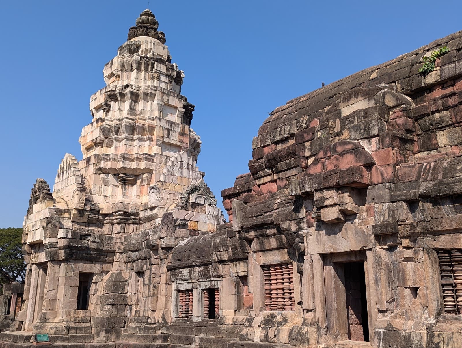 Prasat Phanom Wan Nakhon Ratchasima monument in Nakhon Ratchasima 1005 Rural Rd., Mueang Nakhon Ratchasima (30310), Amphoe Mueang Nakhon Ratchasima, Chang Wat Nakhon Ratchasima, Thailand, Nakhon Ratchasima - Khmer Baphuon architecture style, Khmer architecture style, Southeast Asian Hindu Temple architecture style, Hindu Temple architecture style (Medieval Period) - thumbnail