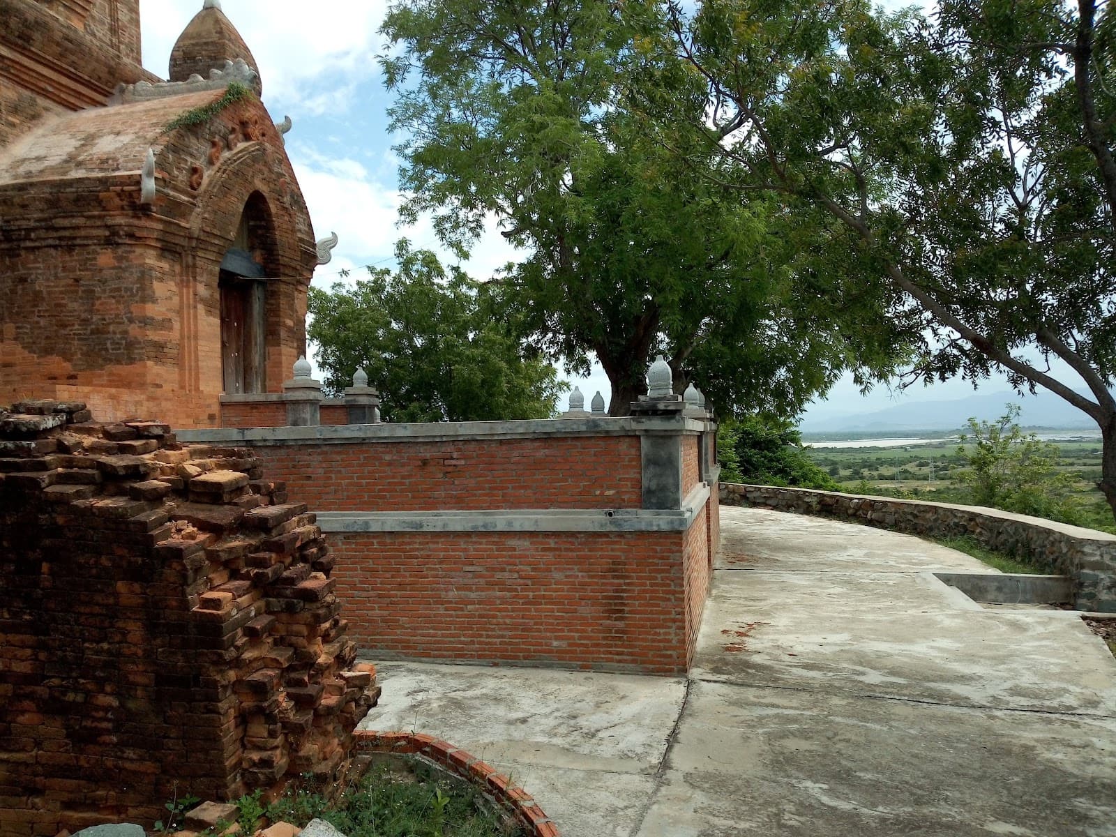 Po Rome Towers, located in Ninh Thuan Province, Vietnam, represent one of the last and most historically significant Cham Hindu temple complexes constructed in Vietnam, built in the 17th century CE to...