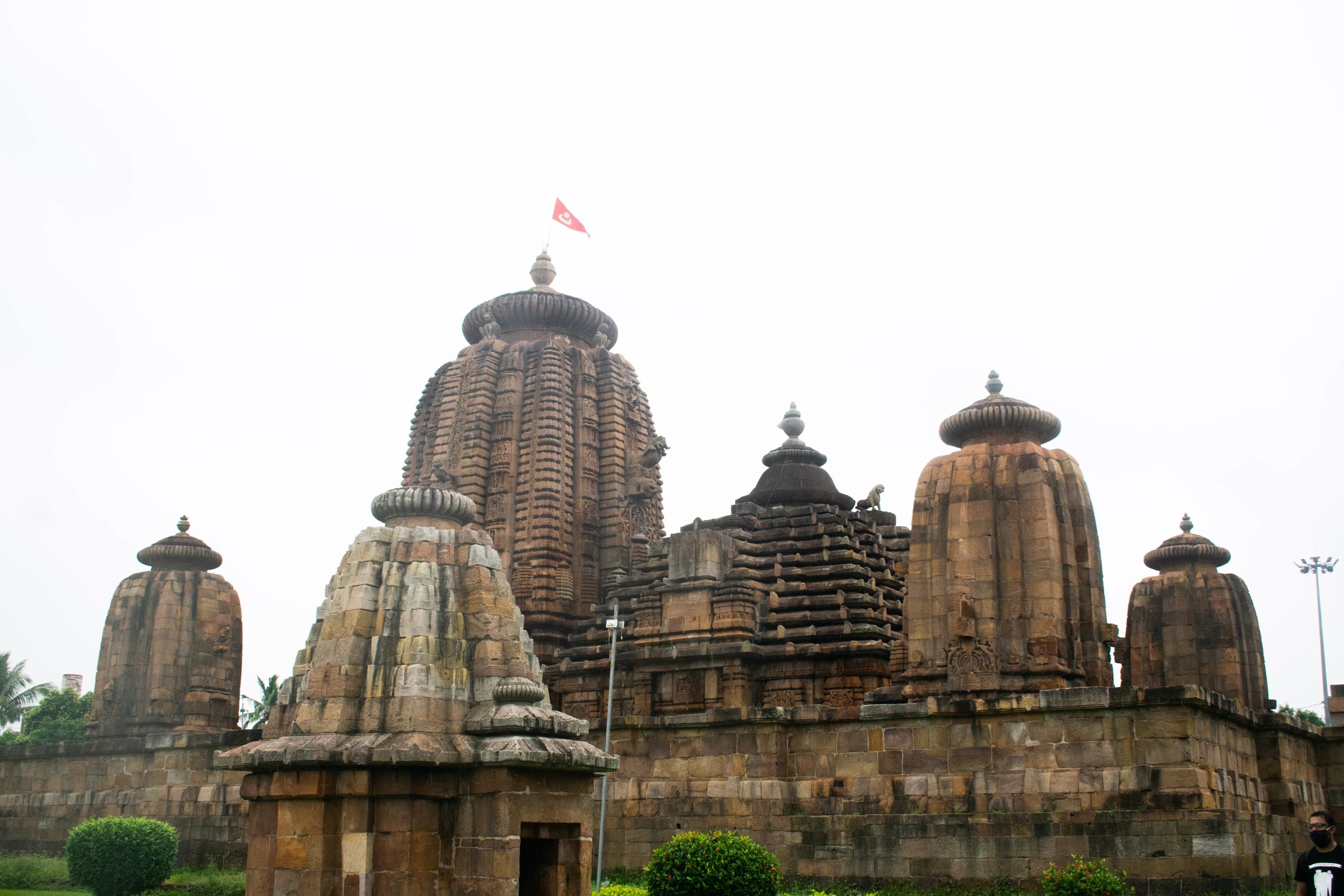 Brahmeswara Temple Bhubaneswar temple in Tankapani Road, Brahmeswarpatna, Bhubaneswar (751002), Central Division, Odisha, India, Odisha - Kalinga architecture style, Nagara architecture style, Rekha Deula architecture style, Hindu Temple architecture style (Eastern Ganga Period) - thumbnail
